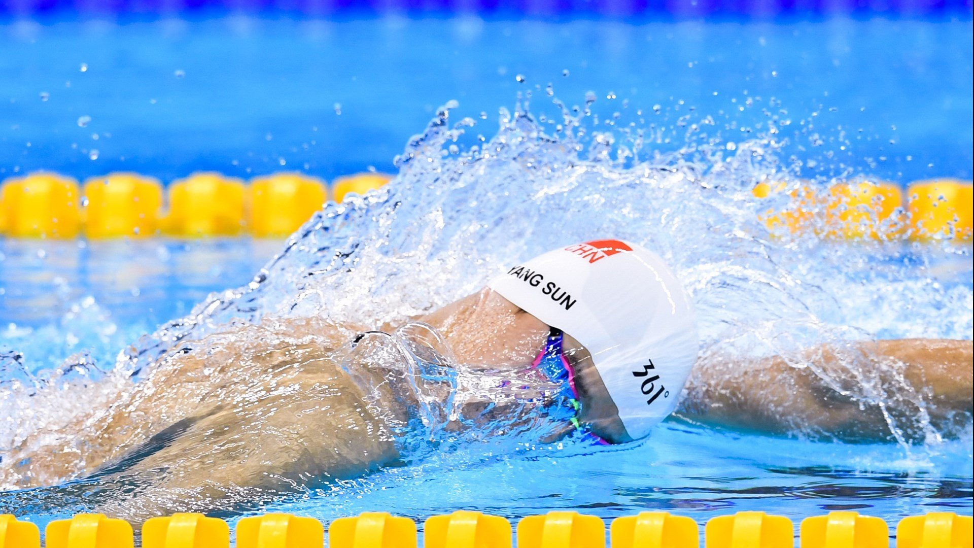 球员公开赛中展现多面才艺，营造人物多维形象，比赛球员名单