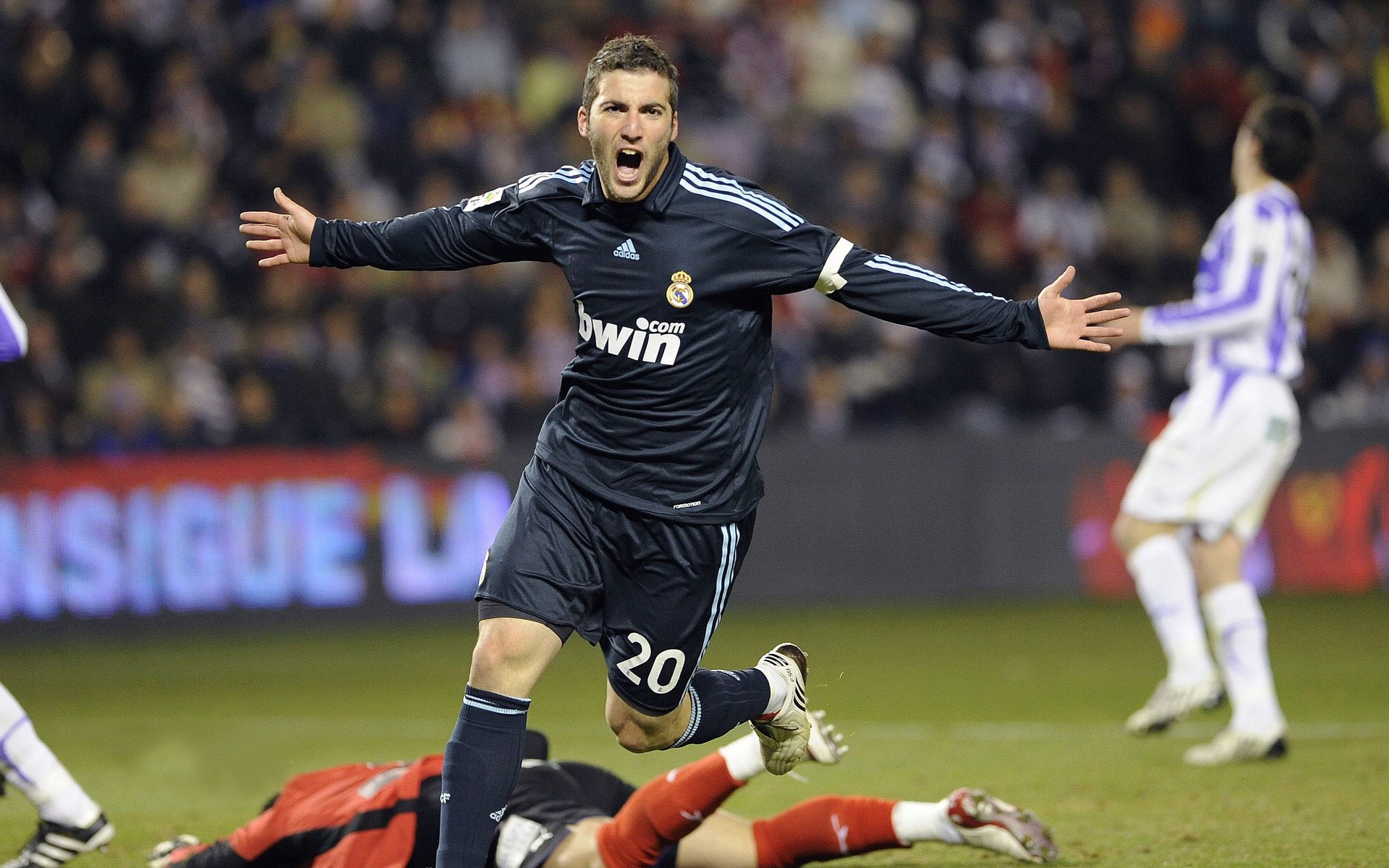 切尔西1-0击败利物浦，哈弗茨制胜球独中关键，切尔西哈弗茨进了几球